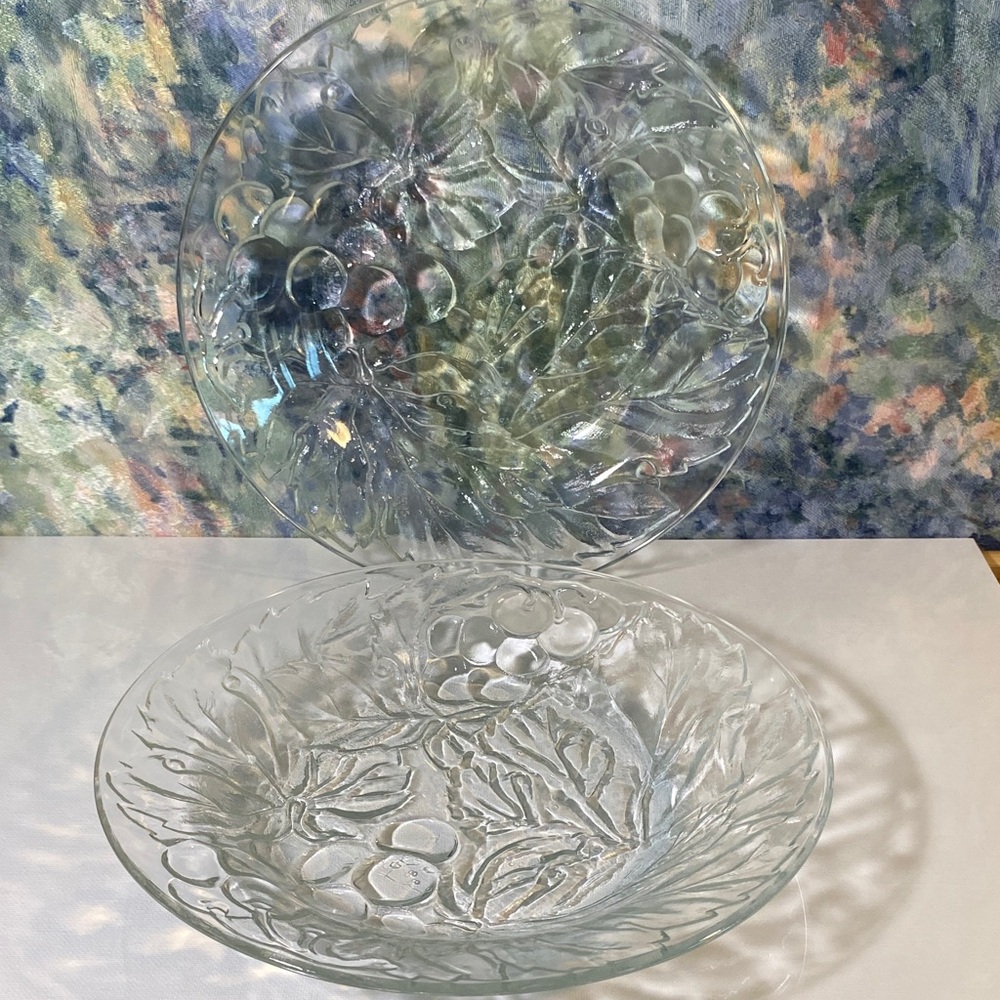 KIG Grapes And Leaves Clear 9" Glass Plate Set of 2 - Picture 4 of 8